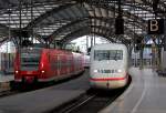 425 534 und 402 024-4 in K�ln Hbf am 07.04.2012