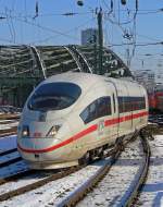 ICE 3 bei der Einfahrt in K�ln Hbf am 16.02.2010