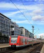 Wegen den Bauarbeiten am Stuttgart Hbf f�hrt der S-Bahn Triebzug 423 515 Oberirdisch ein und l�sst am 16.09.2010 wegen einer Umleitung einen Halt im S-Bahn Netz aus.