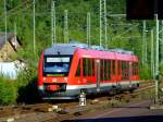 VT 648 (LINT 41) der 3-L�nder-Bahn welche die RB 95 Au/Sieg - Siegen - Dillenburg betreibt am 27.07.2009 f�hrt in den Bf Betzdorf ein.
