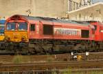 DE672 der HGK, sonnt sich in der Abendsonne im BW Br�hl Vochem im Sept.09
