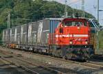 DE83 der HGK mit MEGA COMBI Zug in K�ln West am 06.08.2010