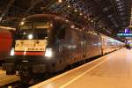 Die ES 64 U2-061 (182 561-1) mit IC 1817 in K�ln Hbf am 28,02,10
