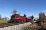 1116 218 aus Salzburg kommend bei �bersee am Chiemsee.