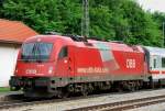 1216 011, aufgenommen am 11.06.11, bei der Durchfahrt durch A�ling, Obb.